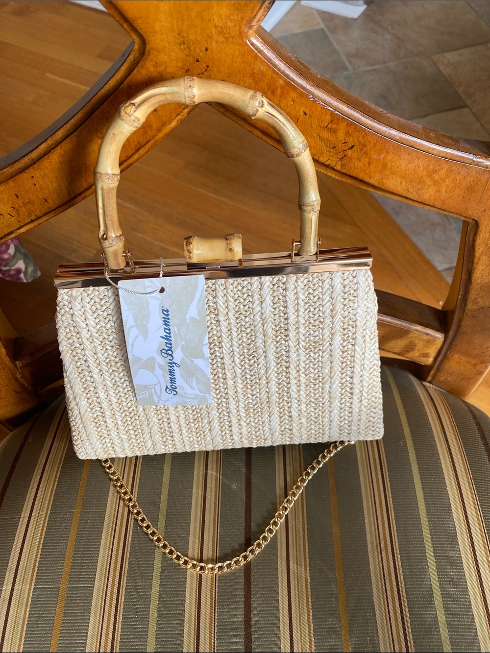 NWT Tommy Bahama straw bagwith Bamboo Handle and gold crossbody chain.